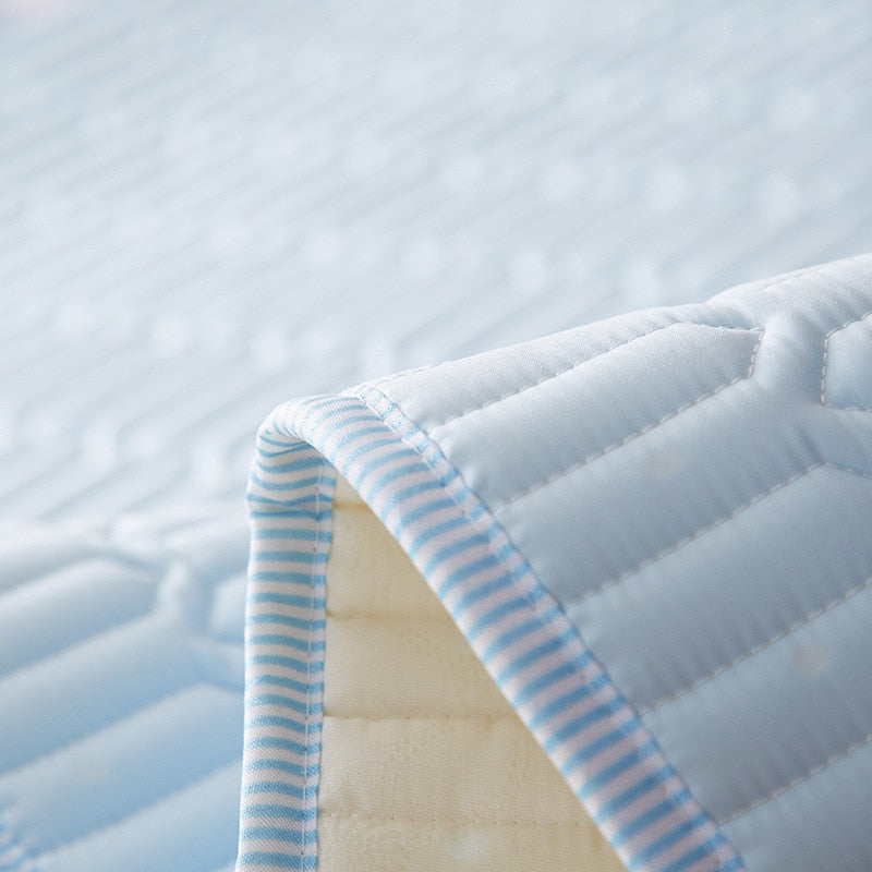 Summer Ice Silk Latex Mattress Set