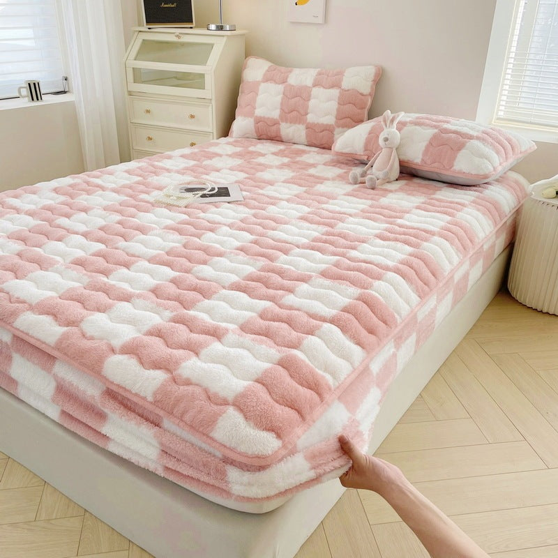 Milk Velvet Checkered Bedding Mattress Cover