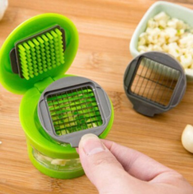 Multifunction Hand Garlic Juicer Garlic Crusher