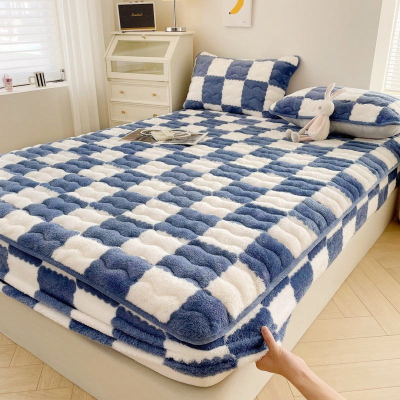 Milk Velvet Checkered Bedding Mattress Cover